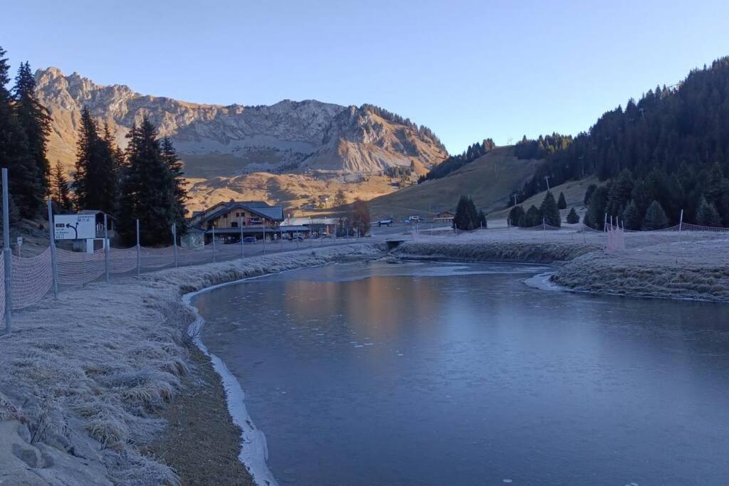 Studio Au Pied Des Pistes Avec Vue Sur La Montagne Mieussy Extérieur photo